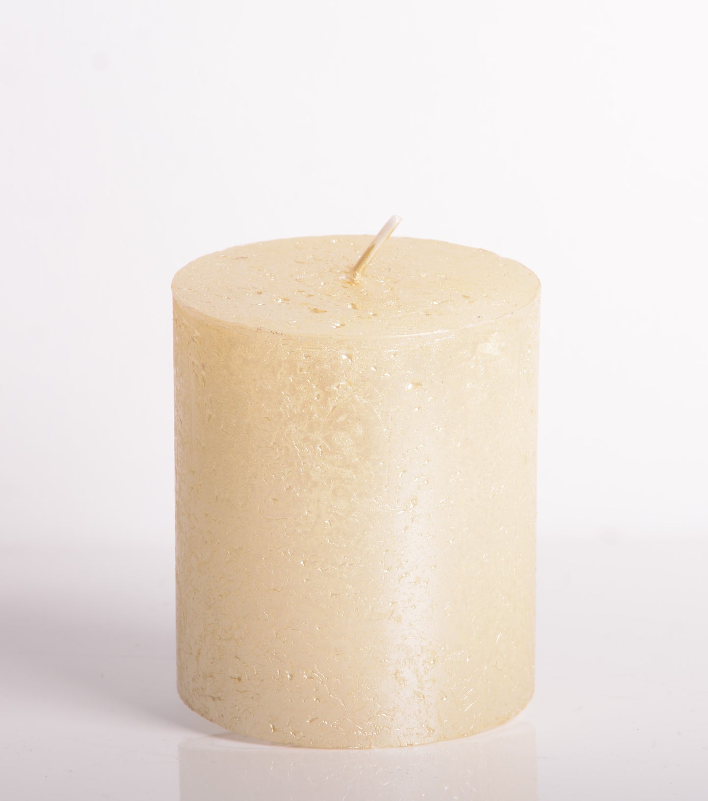 Malina Ivory Shimmer Unscented Candle